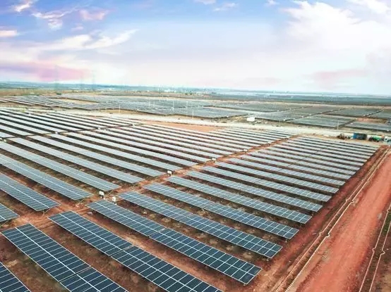 印度Pavagada Solar Park的300MW光伏電站順利并網(wǎng).jpg 印度Pavagada Solar Park的300MW光伏電站順利并網(wǎng).jpg