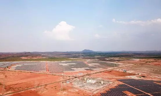 印度Pavagada Solar Park的300MW光伏電站.jpg 印度Pavagada Solar Park的300MW光伏電站.jpg